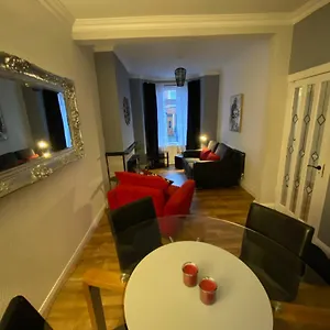 https://mountcollyer-house.belfasthotelsireland.com